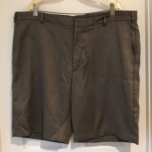Walter Hagen Golf Shorts - size 42